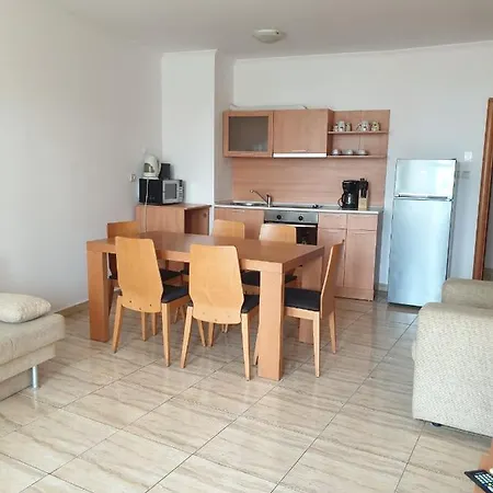 Watermill Apartment *